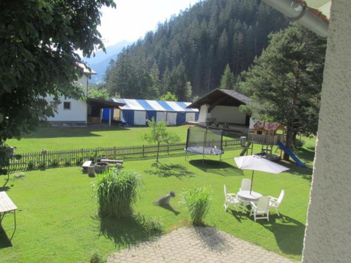 Gaestehaus Hoamat'l Bach (Tyrol)