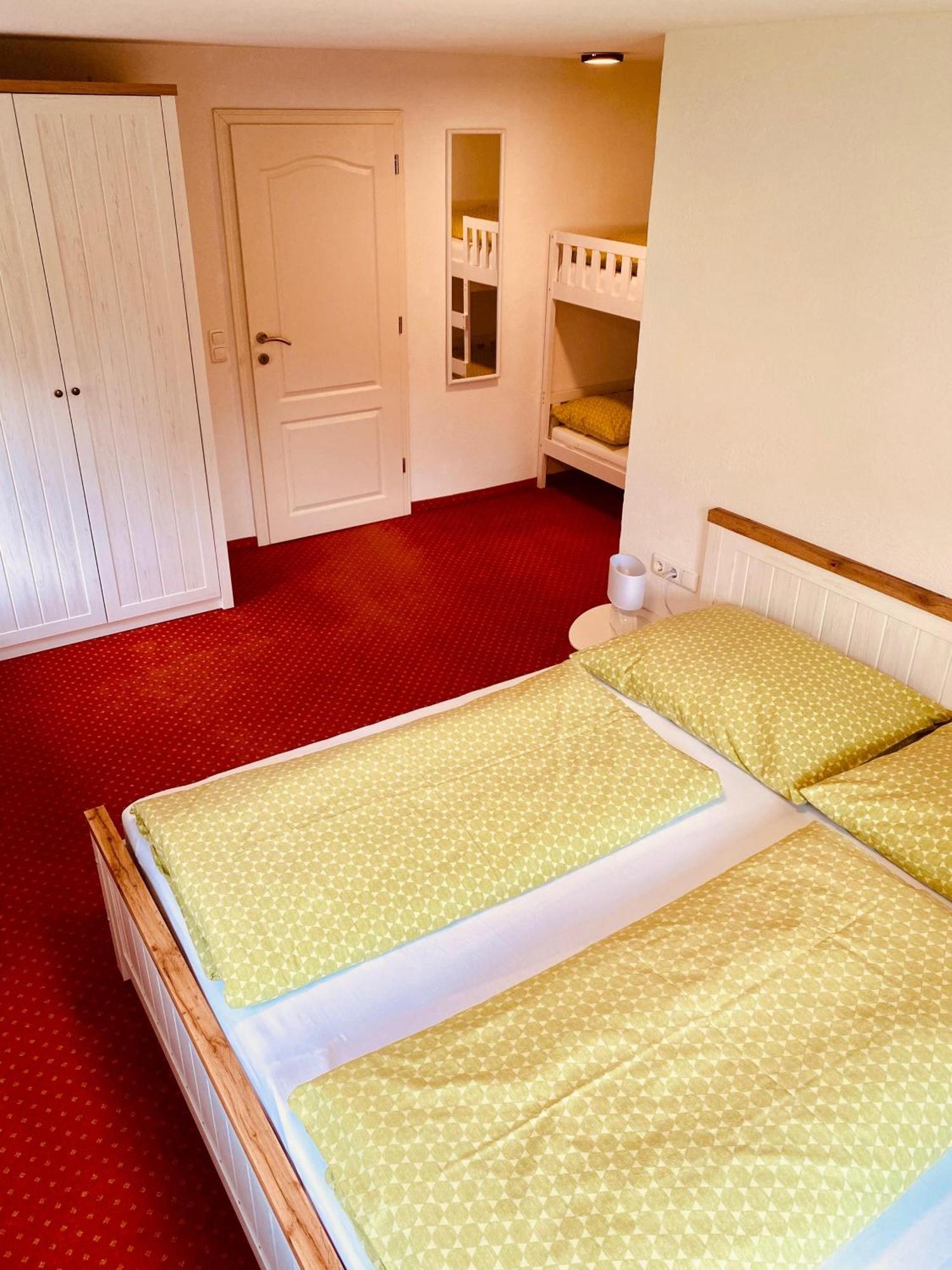 Gaestehaus Hoamat'l Vakantiehuis Bach (Tyrol)